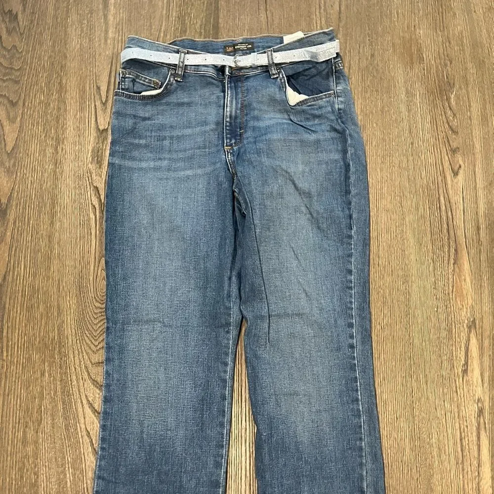 NWOT Lee Girls Relaxed Fit Straight Leg Mid Rise Belted Size 10 Long